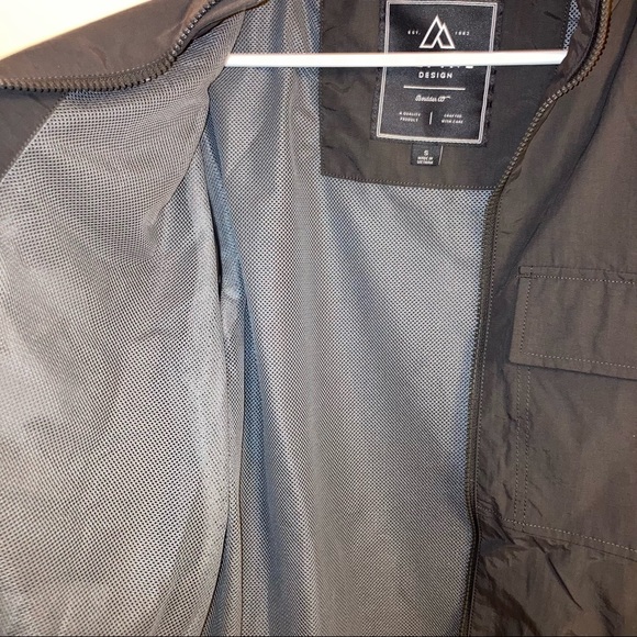 NWT Alpine Windbreaker - Picture 9 of 11
